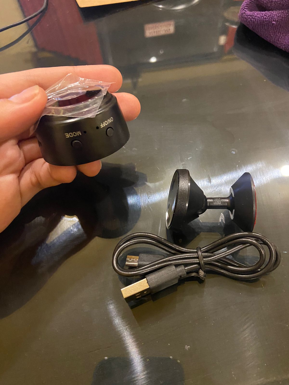 Mini Cámara de Seguridad Espía WiFi Inalámbrica (Base Magnética)