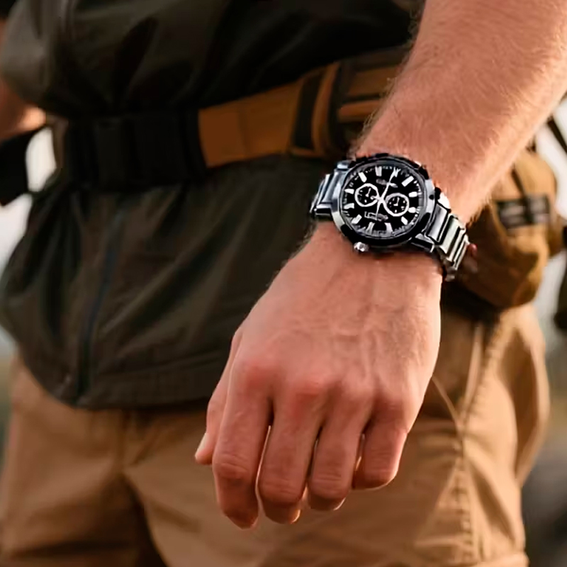 Reloj con Malla de Metal + Cámara Oculta 1080p (Visión Nocturna)