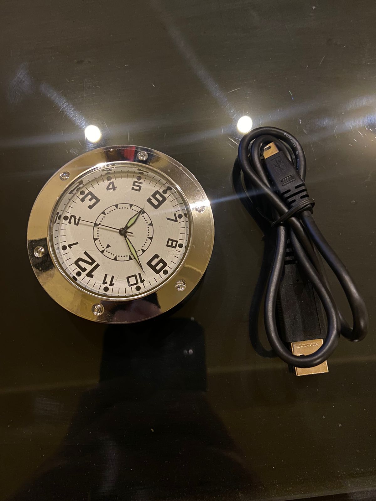 Reloj de Mesa con Cámara Oculta (Video + Foto + Audio)